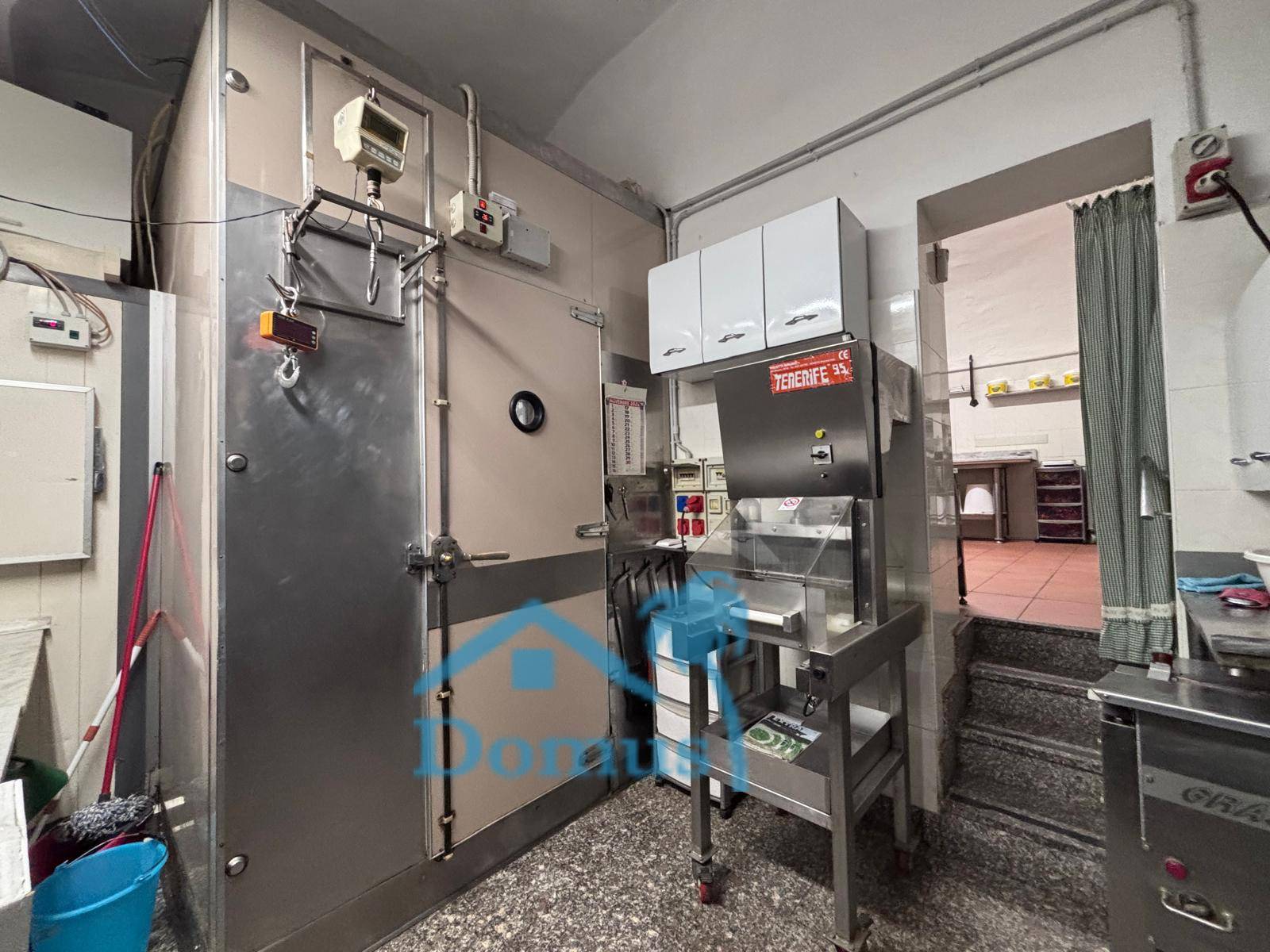 Locale commerciale in affitto a Pinerolo