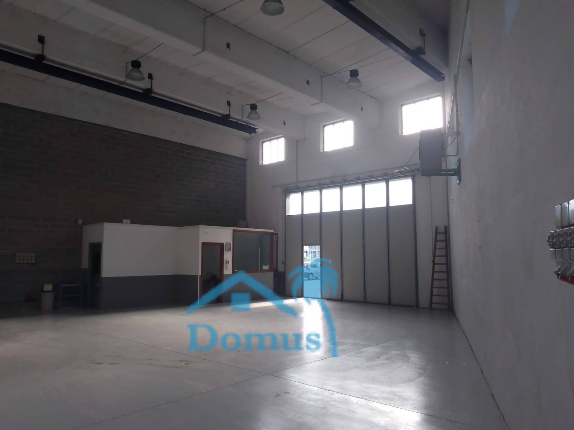 Capannone in vendita a Pinerolo