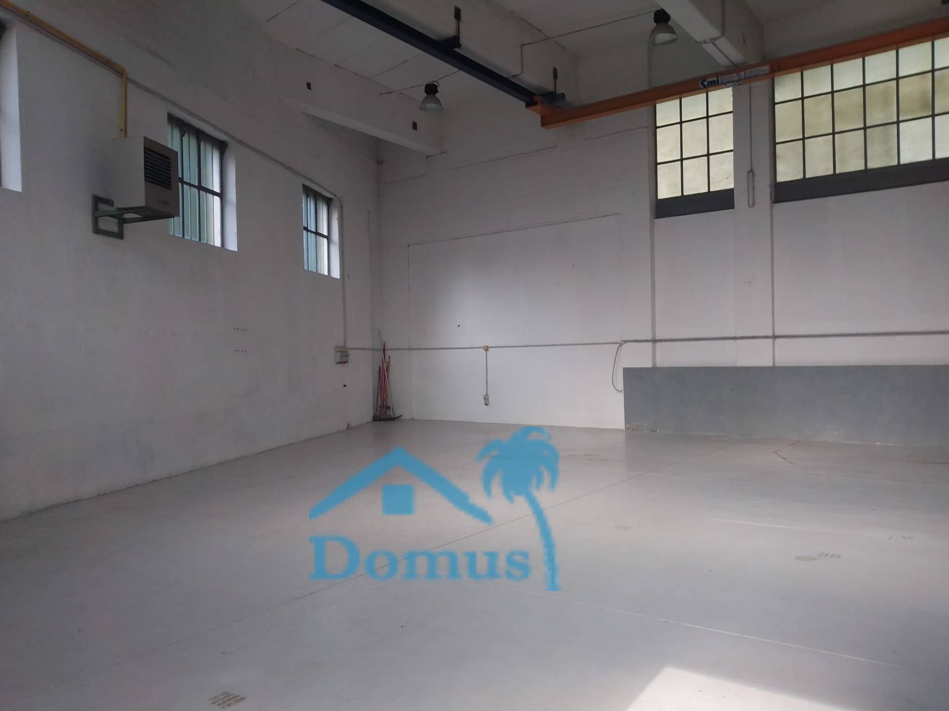 Capannone in vendita a Pinerolo