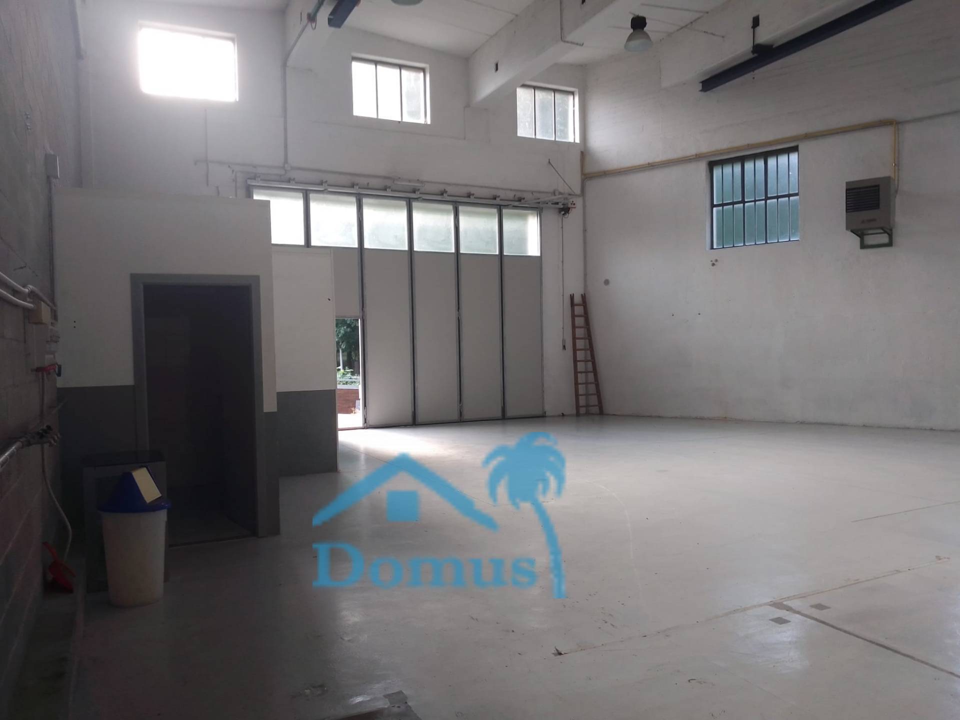 Capannone in vendita a Pinerolo