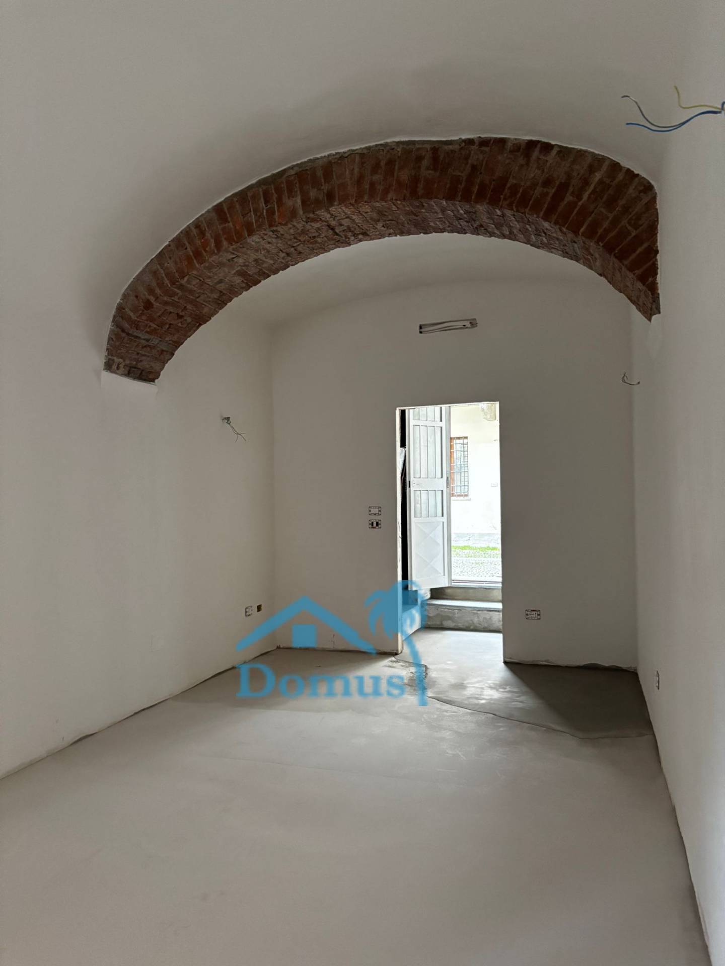 Locale commerciale in affitto a Pinerolo