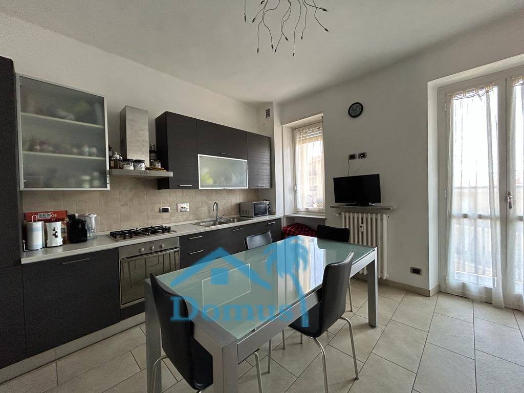 Appartamento in affitto a Pinerolo, Portici