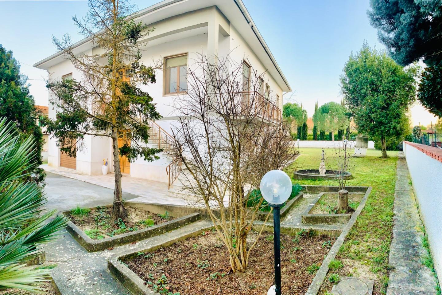 Villa con giardino a Empoli