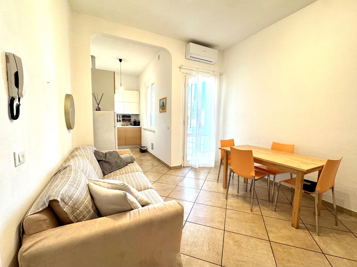 Trilocale con terrazzo, Empoli piazza toscanini