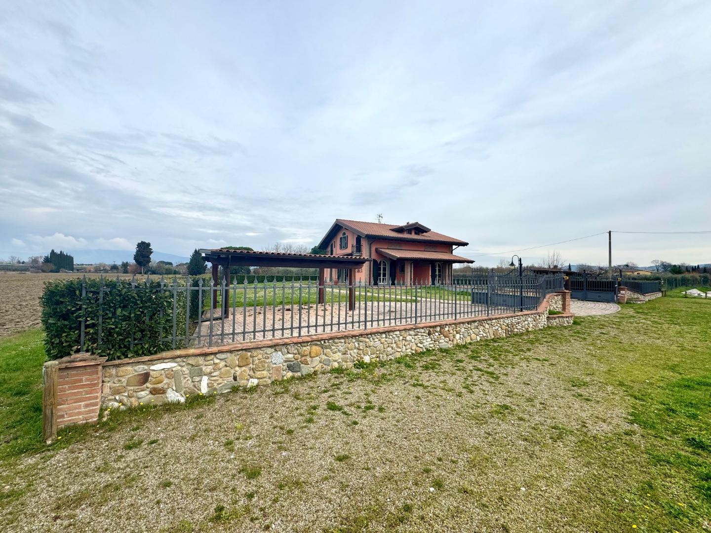 Villa con giardino a Empoli