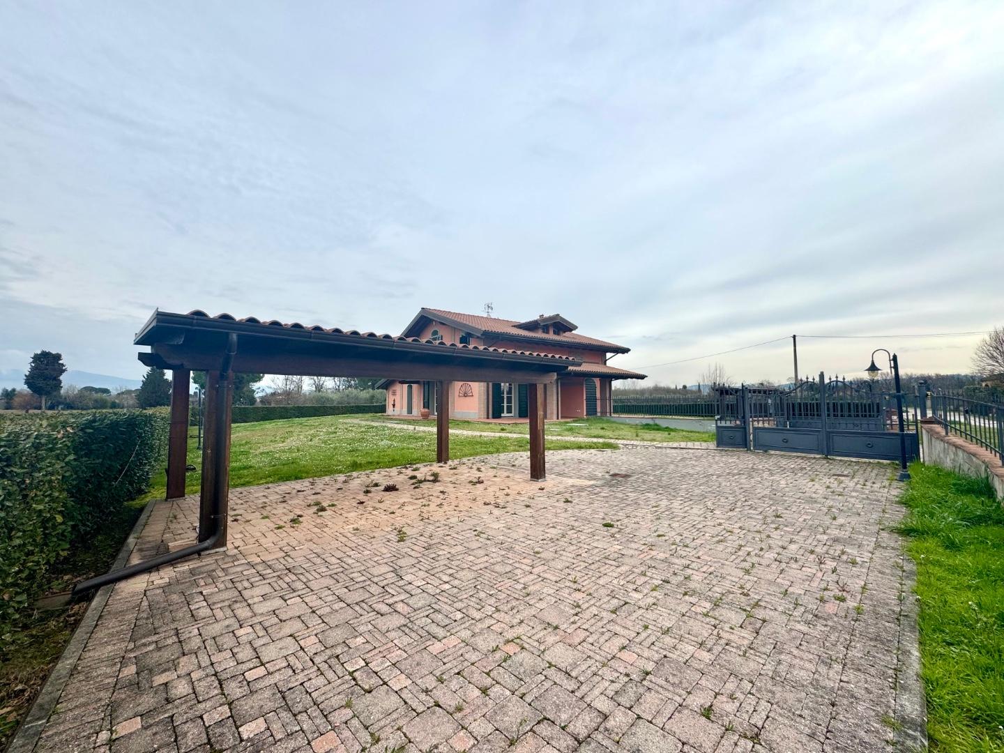 Villa con giardino a Empoli