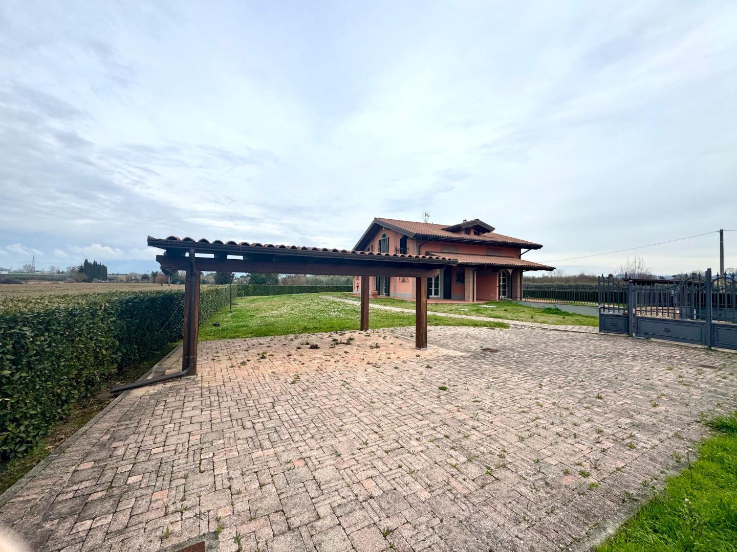 Villa con giardino a Empoli