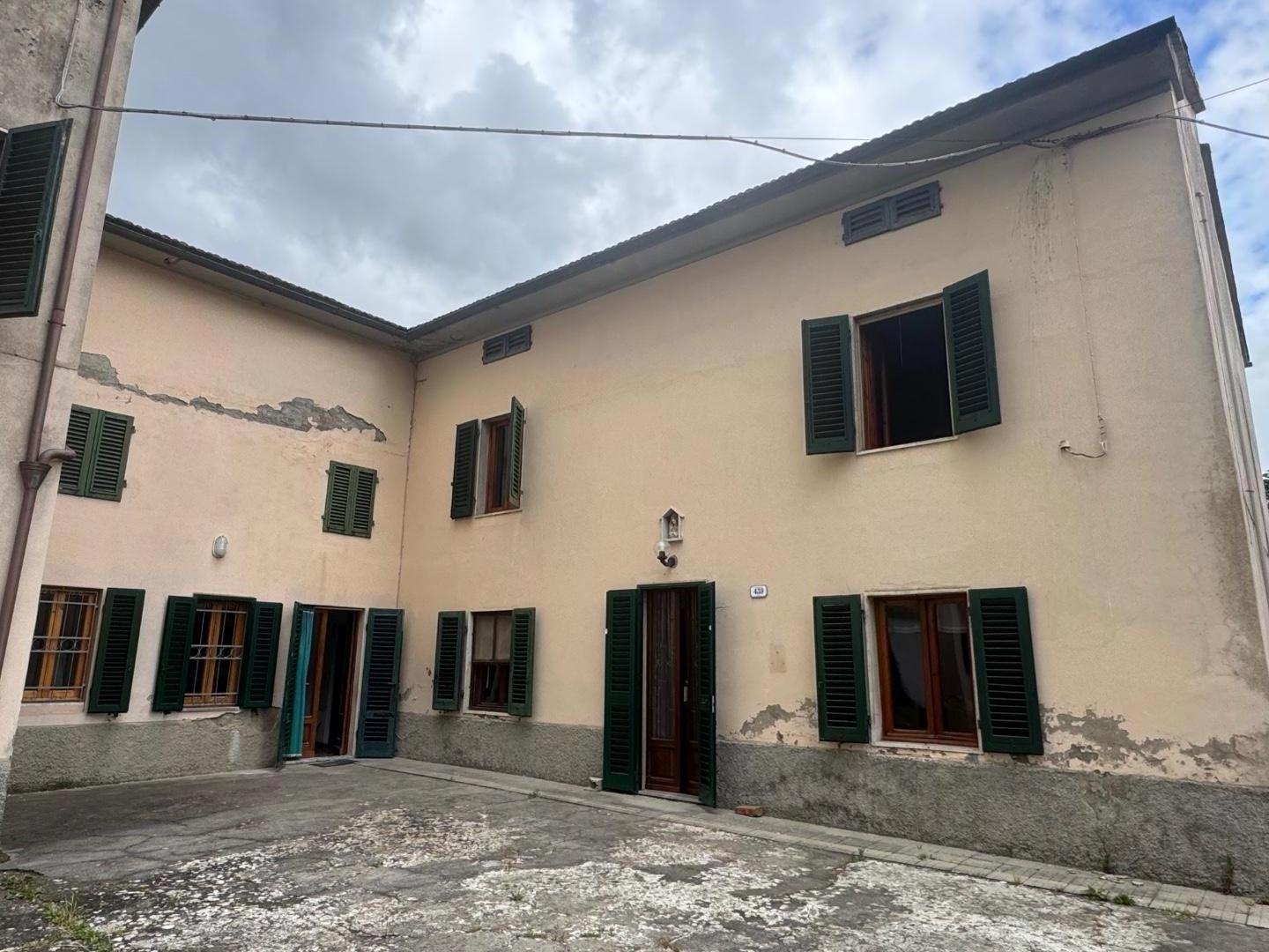 Villa con giardino a Larciano