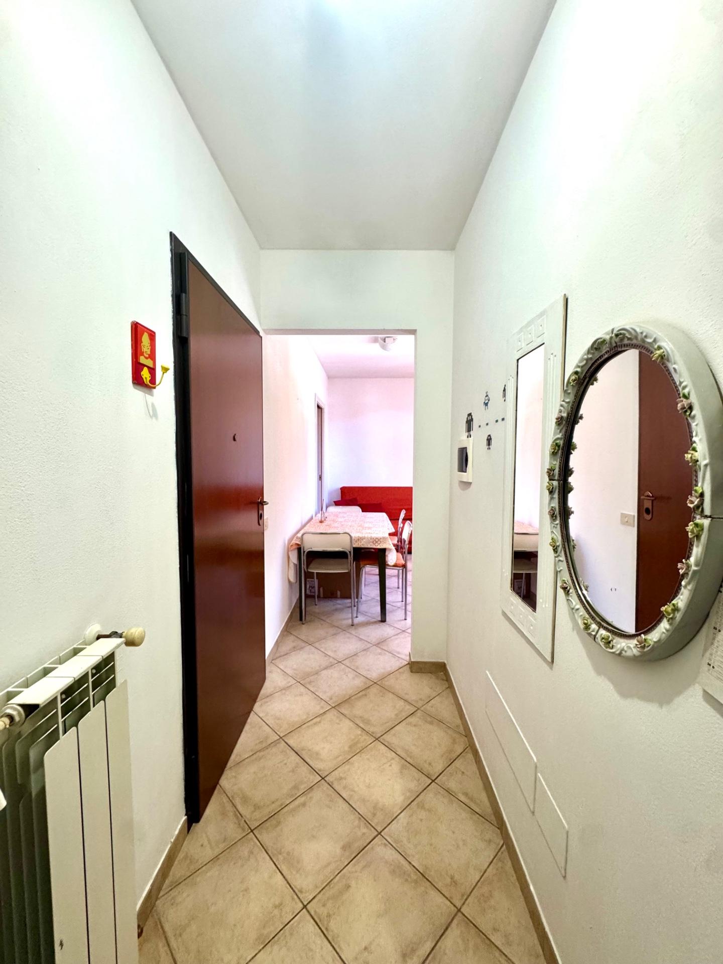 Bilocale arredato in affitto, San Miniato scala
