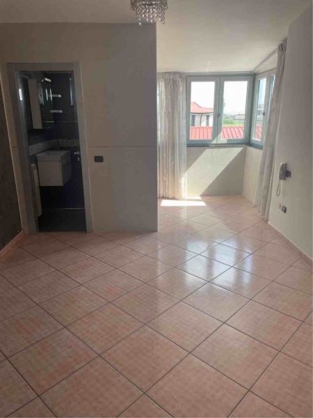 Bilocale con terrazzo a Aversa