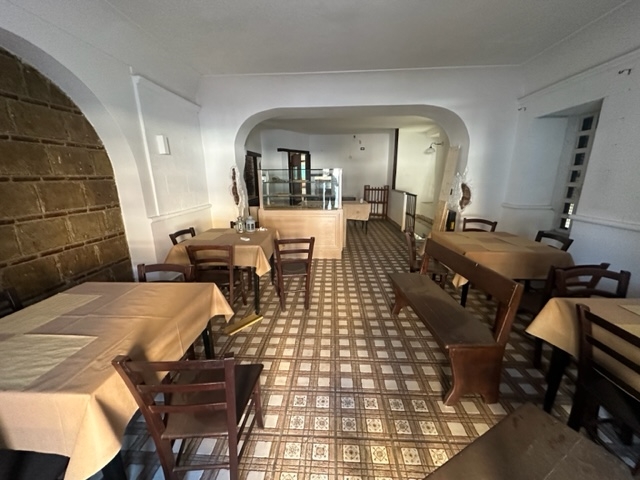 Locale commerciale ristrutturata a Caserta