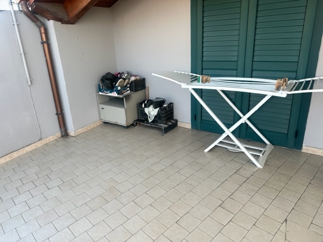 Trilocale arredato in affitto a Parete