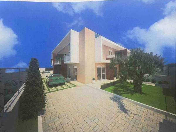 Villa con terrazzo a Villa di Briano