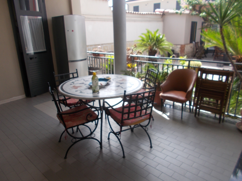 Trilocale arredato in affitto a Carinaro