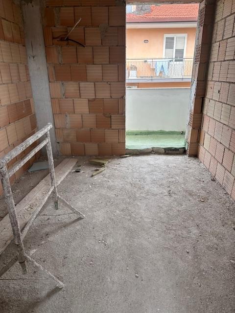 Casa indipendente con terrazzo a Teverola