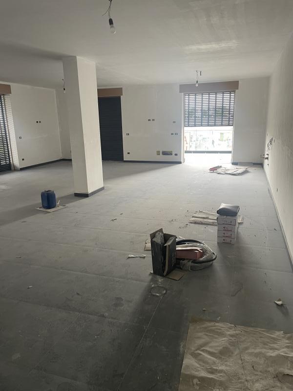 Ufficio con terrazzo a San Marcellino