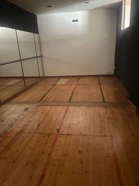 Locale commerciale classe A4 a Parete