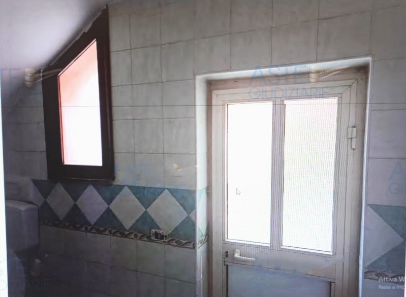 Casa indipendente con terrazzi a Parete