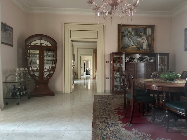 Casa indipendente con terrazzo a Trentola-Ducenta