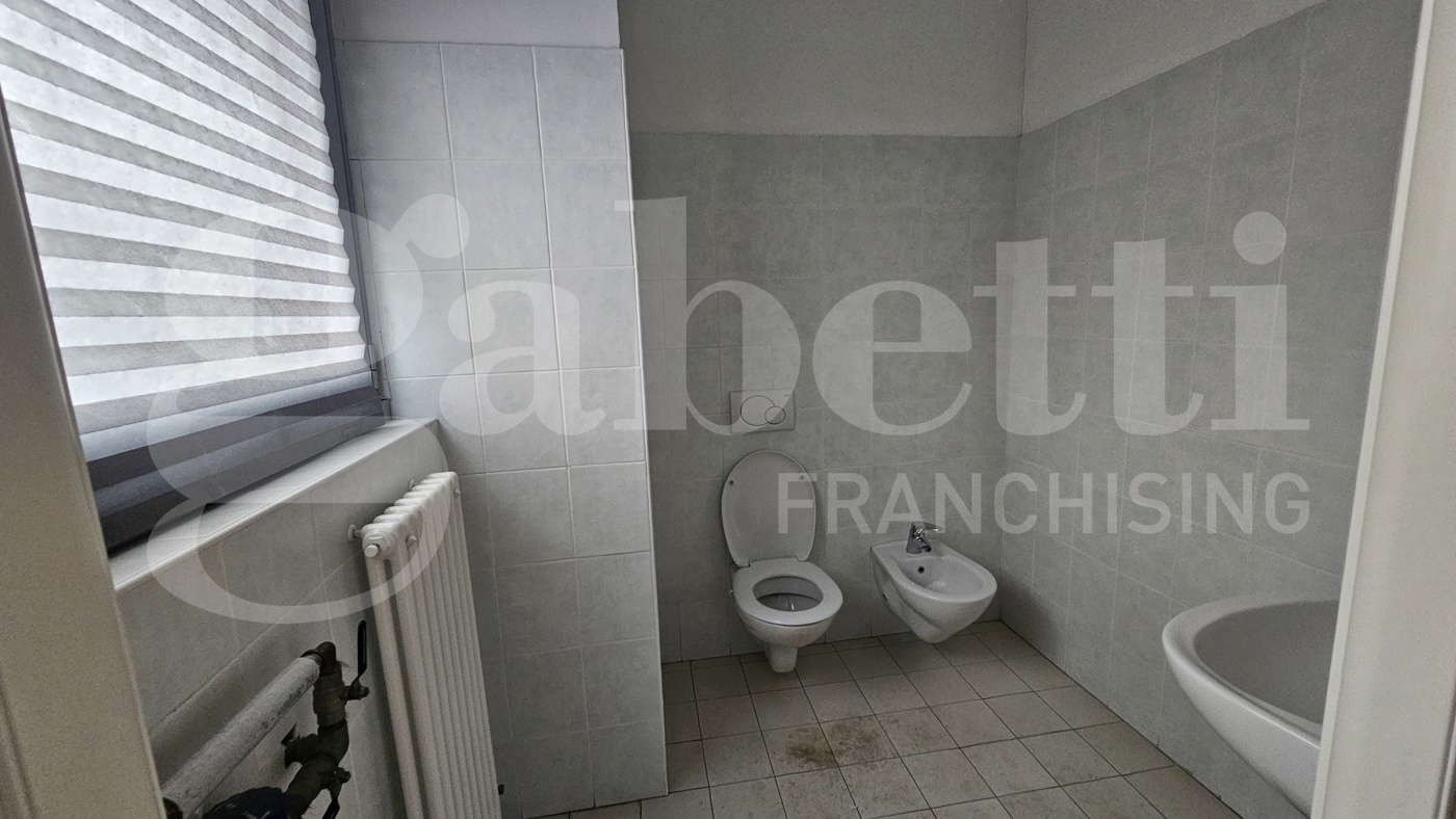 Capannone in vendita a Bologna