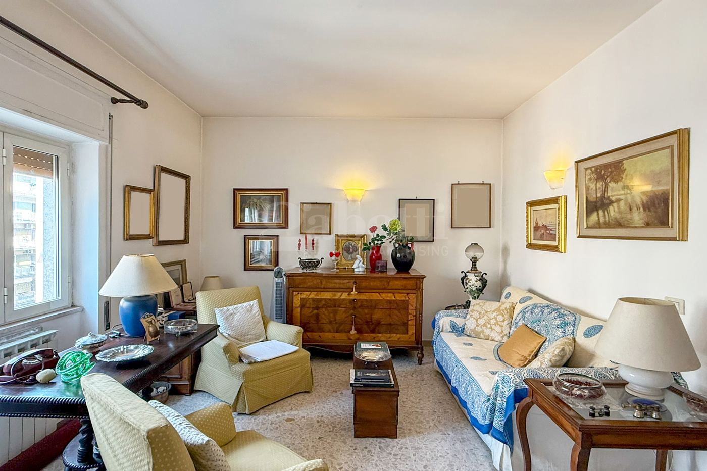 Quadrilocale in vendita a Napoli