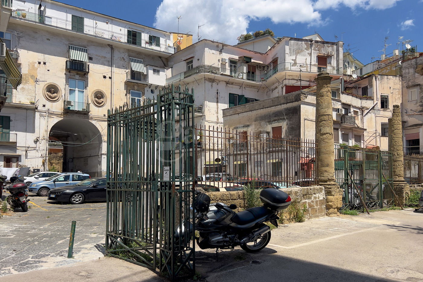 Box/Garage 150mq in vendita a Napoli