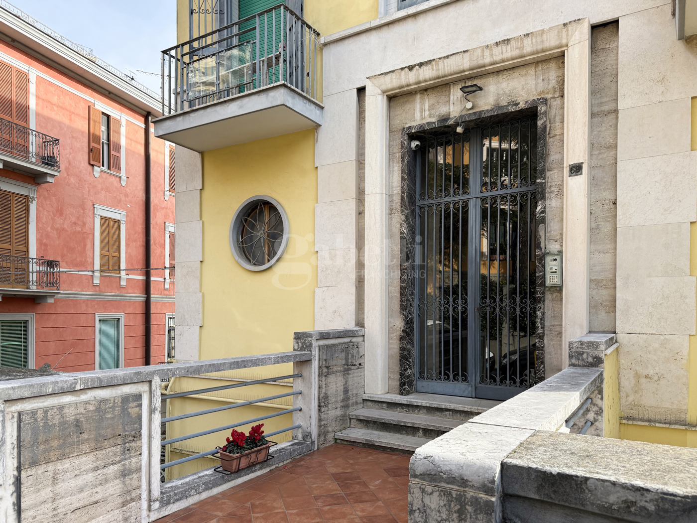 Quadrilocale in vendita a Napoli