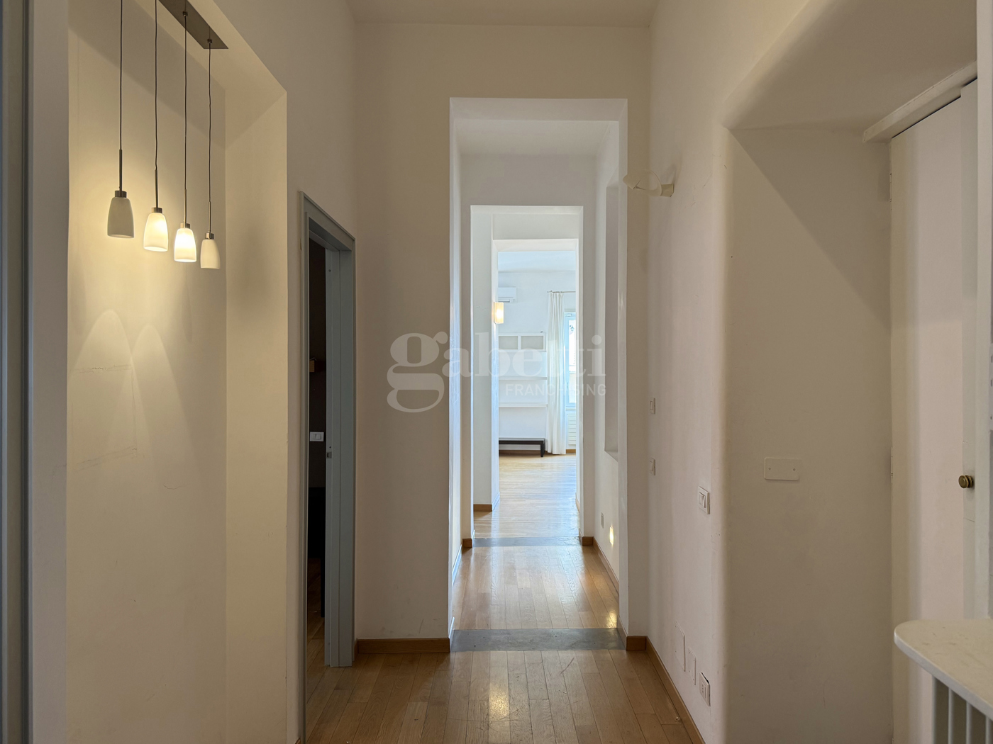 Quadrilocale in vendita a Napoli