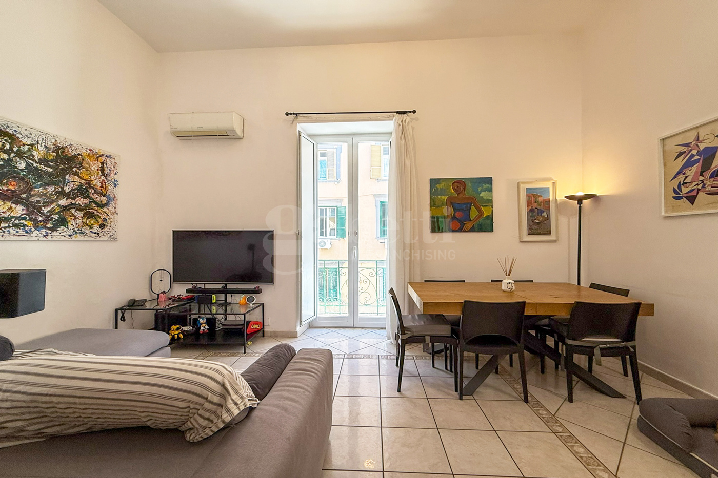 Quadrilocale in vendita a Napoli