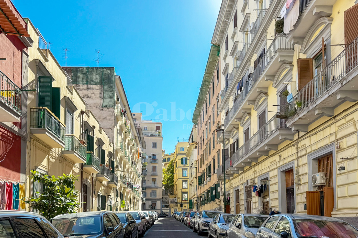 Quadrilocale in vendita a Napoli