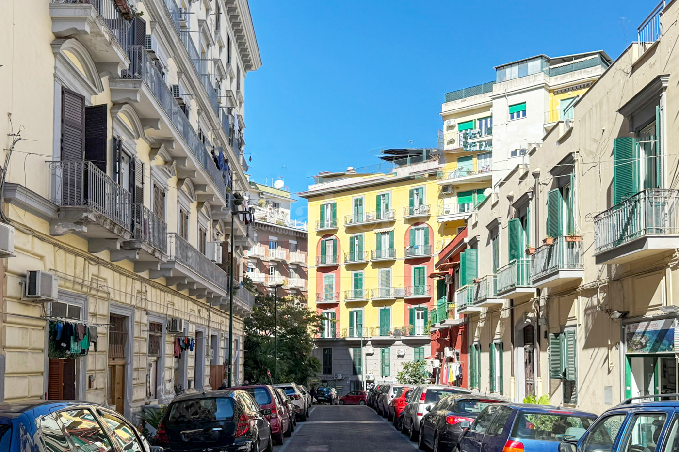 Quadrilocale in vendita a Napoli