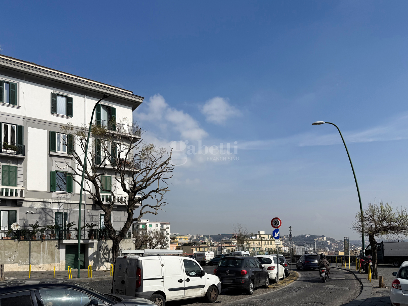 Appartamento in vendita a Napoli