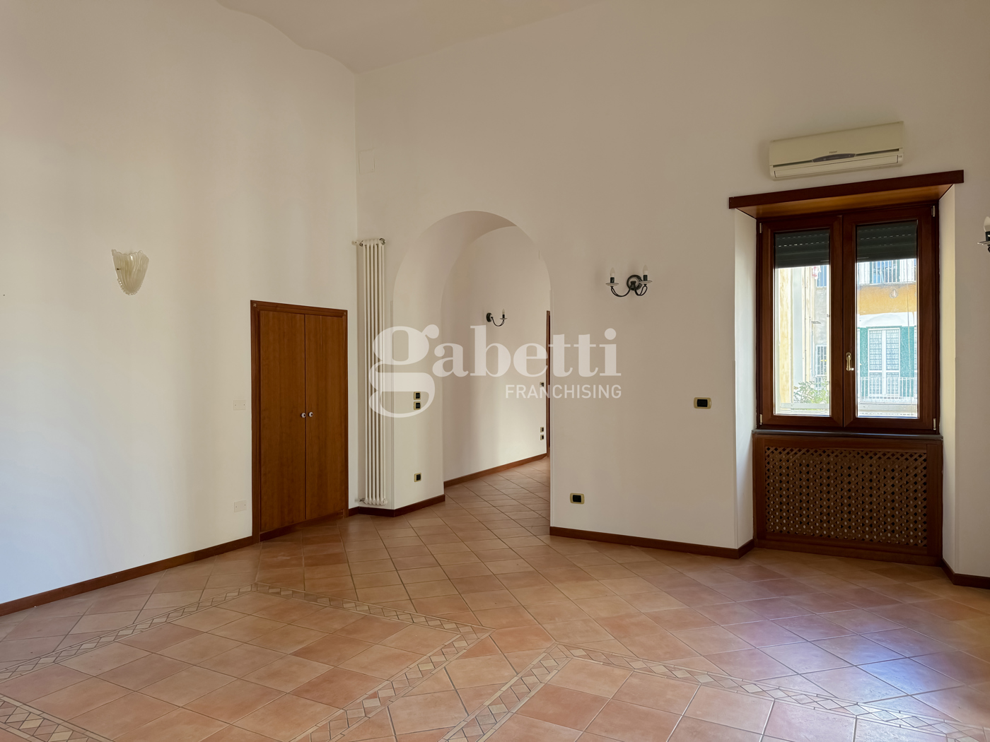 Trilocale in affitto a Napoli