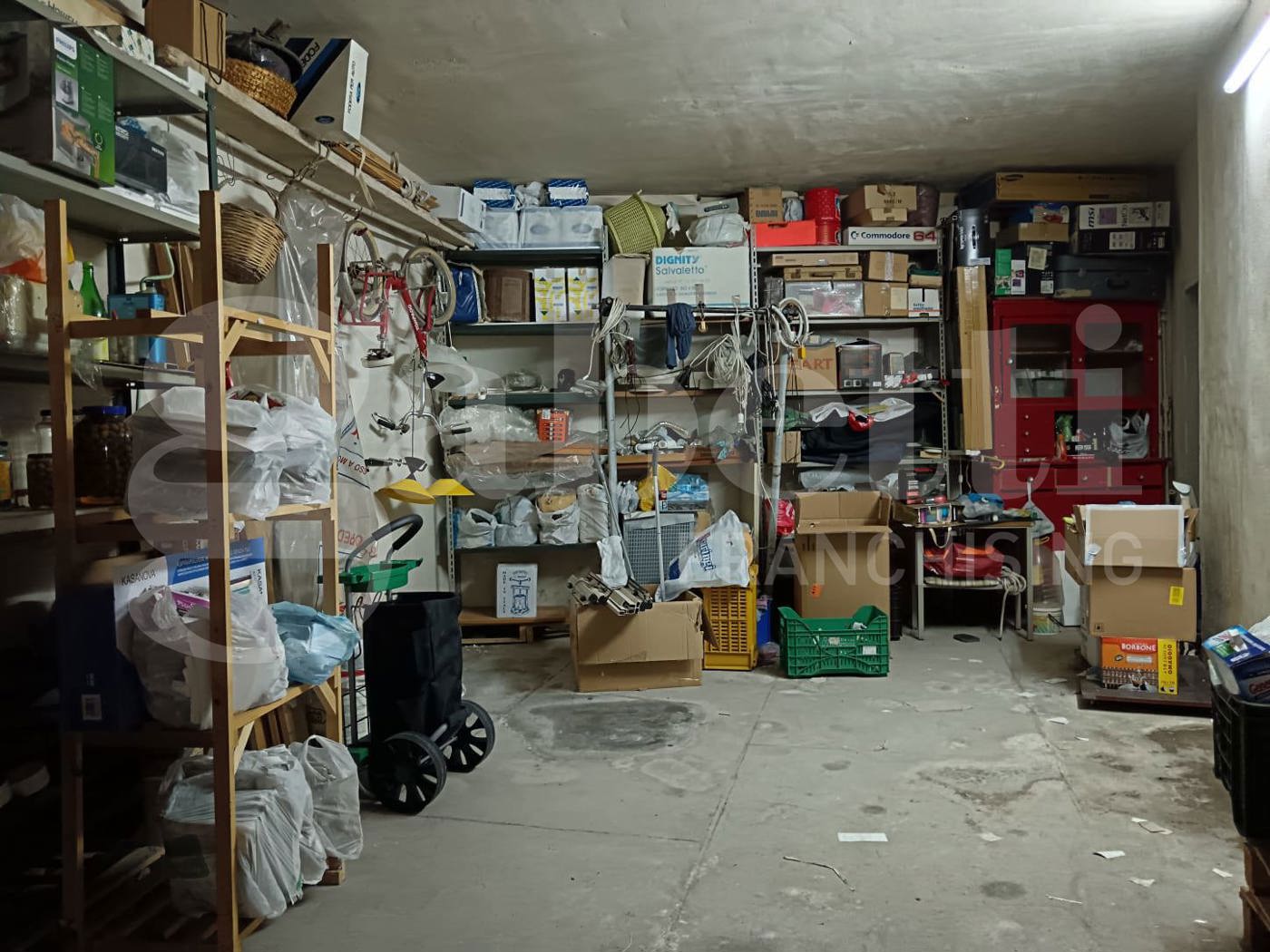 Box/Garage 26mq in vendita a Siracusa