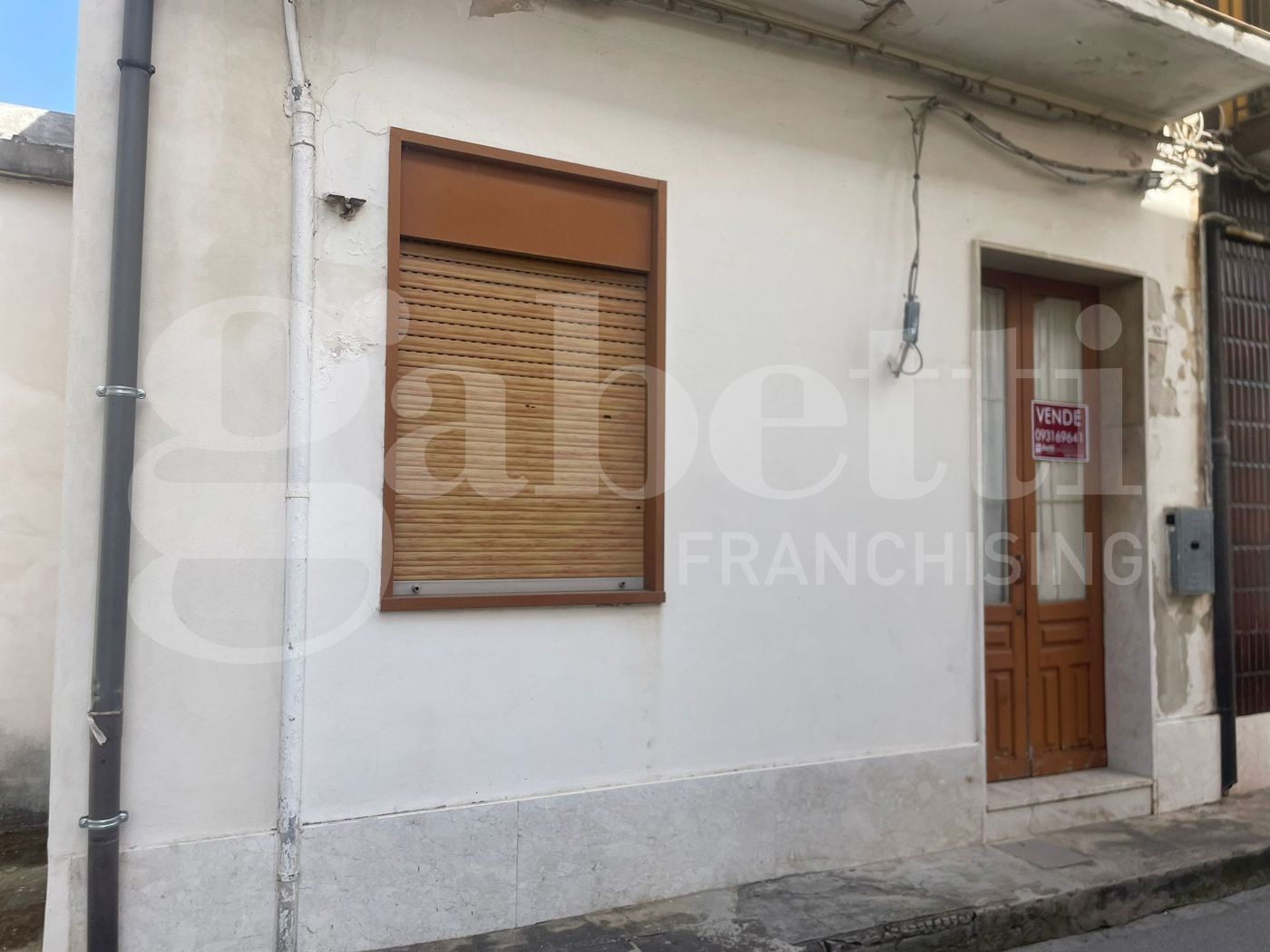 Casa indipendente da ristrutturare a Floridia