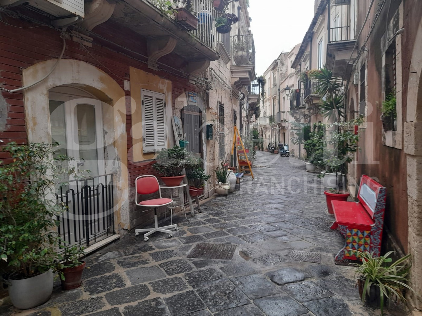 Casa indipendente arredata in affitto a Siracusa