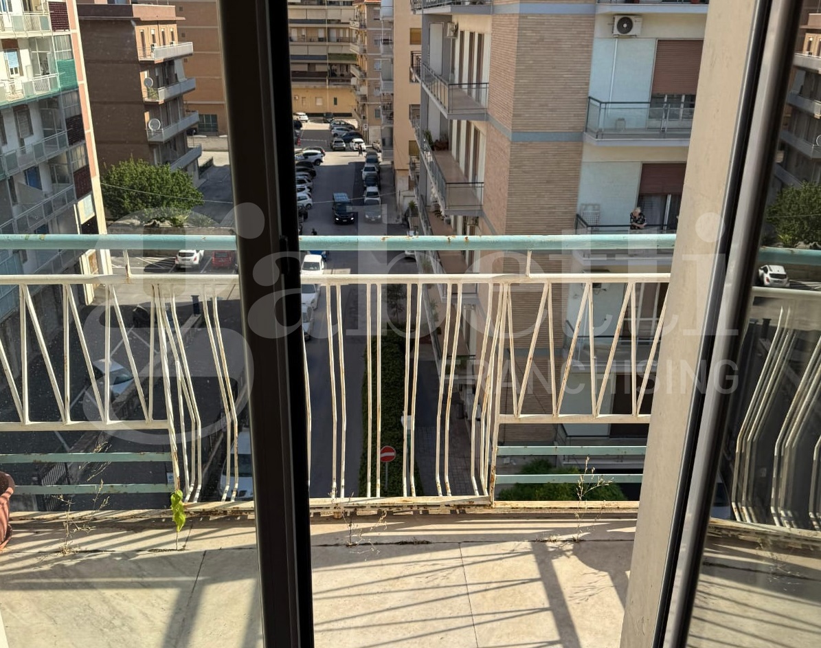 Trilocale da ristrutturare a Siracusa