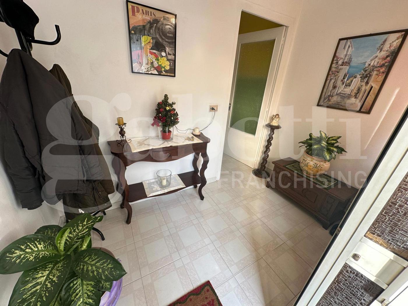 Casa indipendente ristrutturata a Floridia