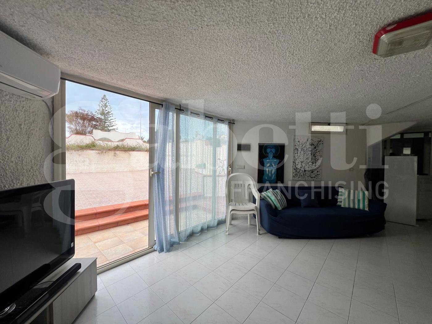 Villa con box doppio a Siracusa