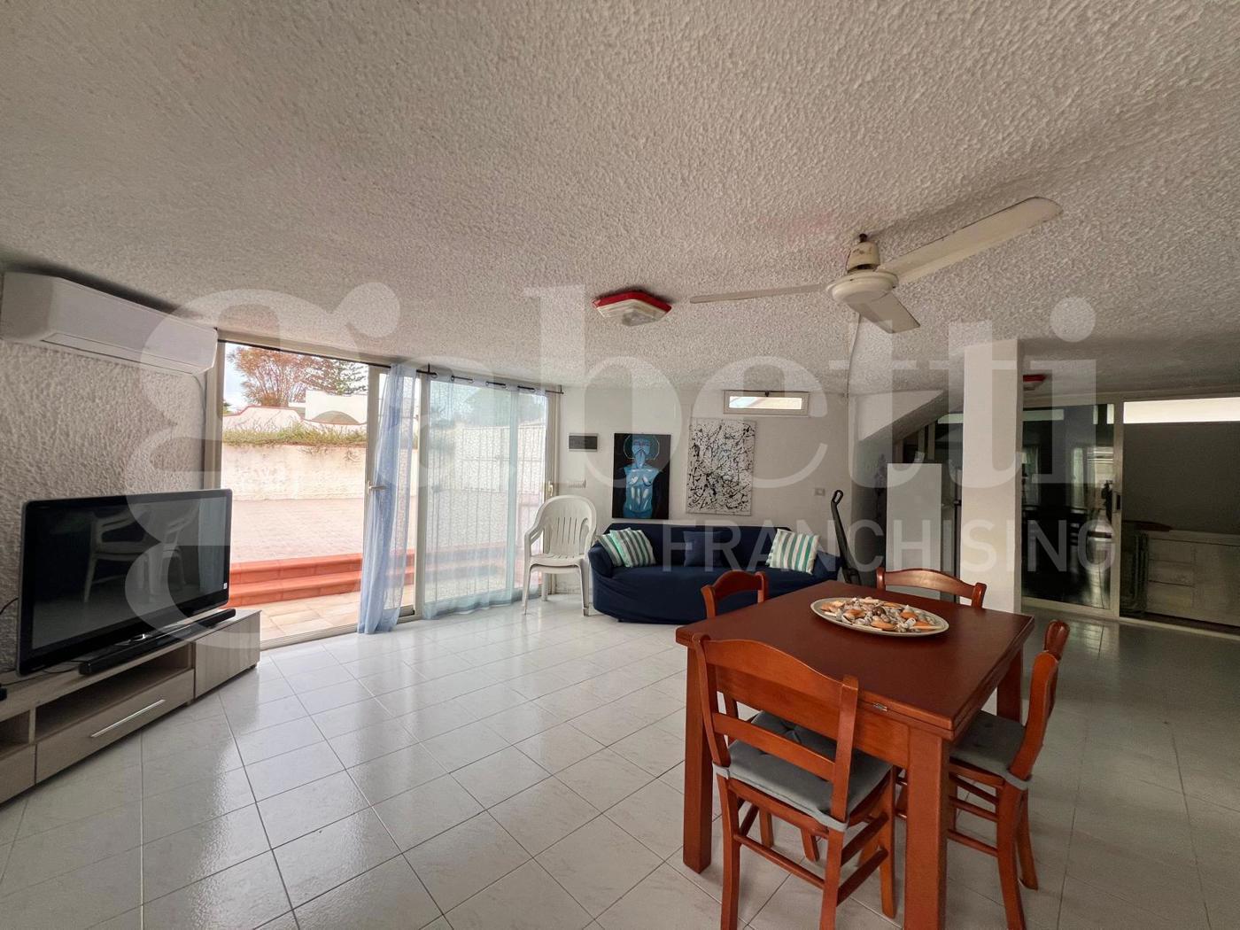 Villa con box doppio a Siracusa