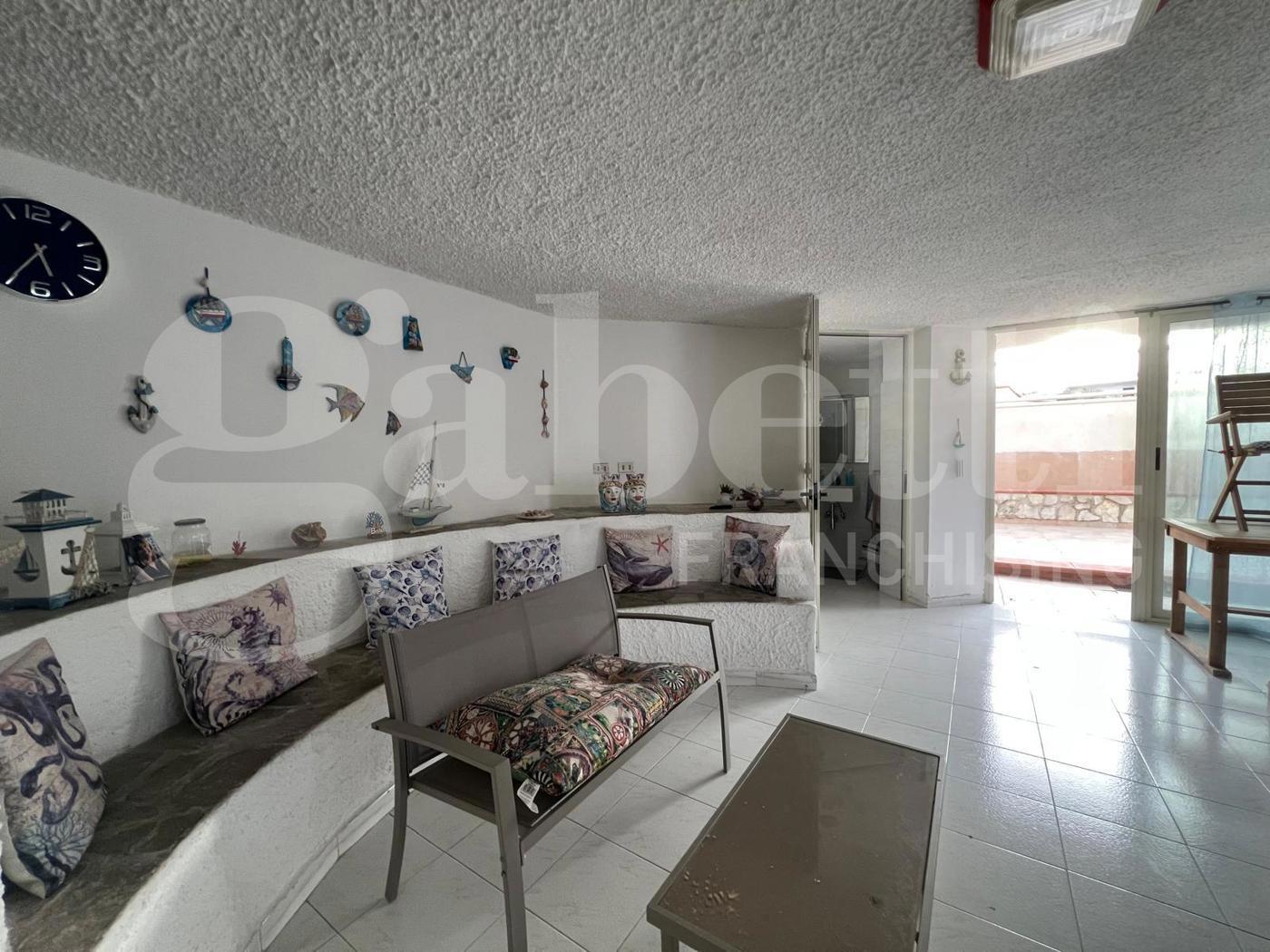 Villa con box doppio a Siracusa