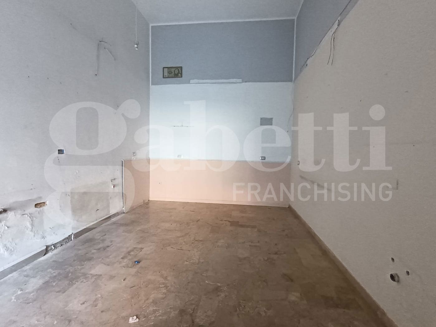 Negozio da ristrutturare a Siracusa