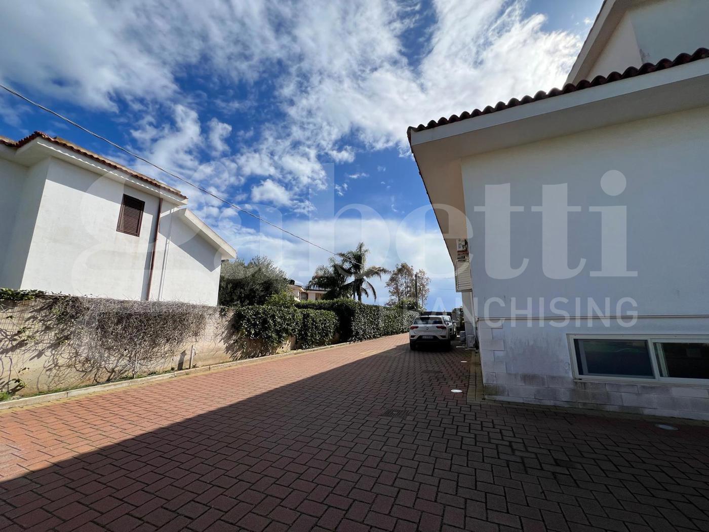 Villa con giardino a Siracusa