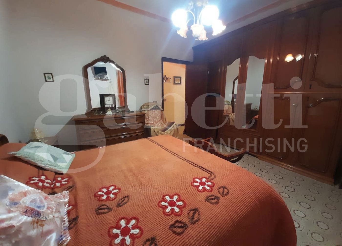 Quadrilocale da ristrutturare a Siracusa