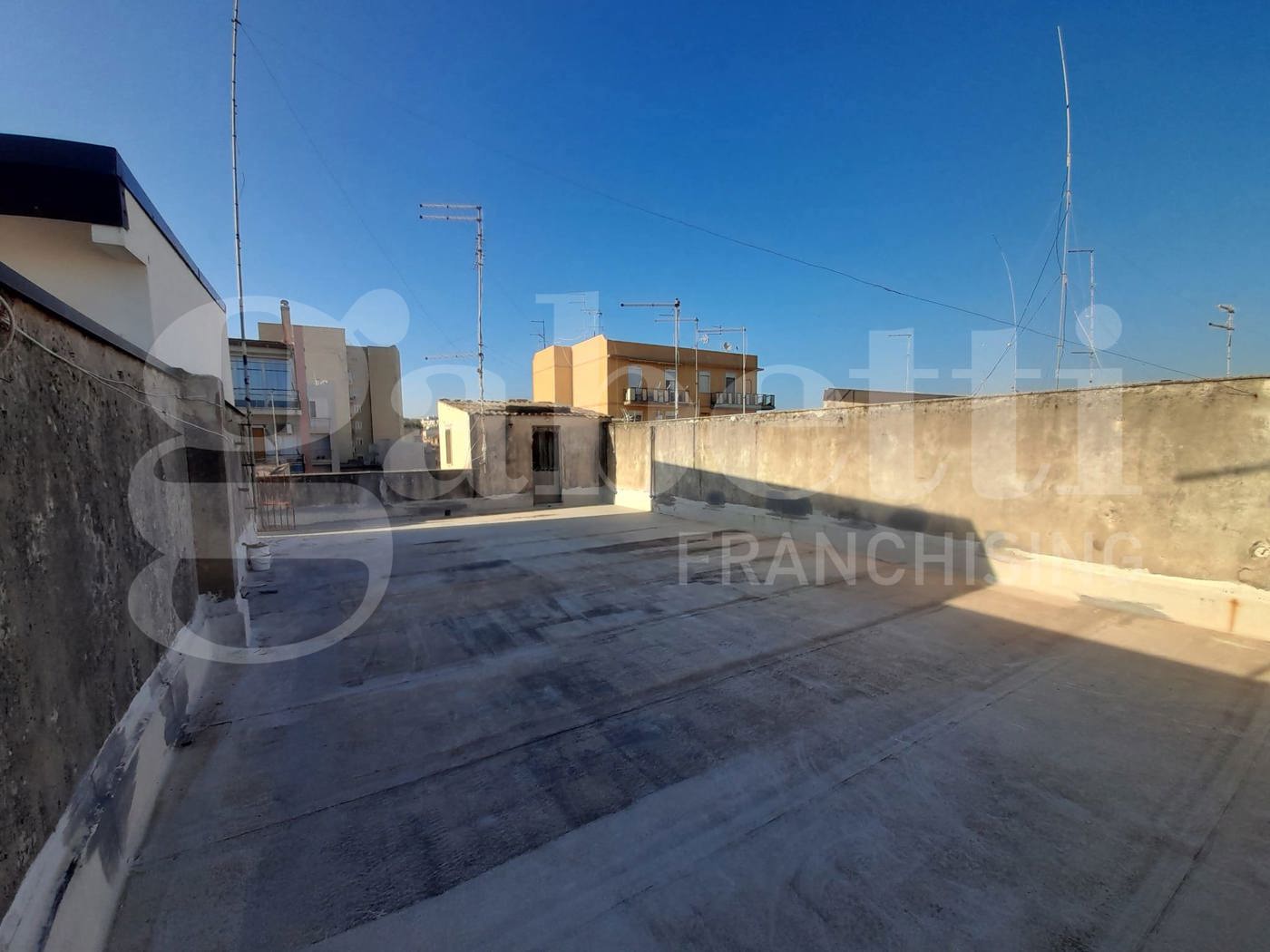 Trilocale da ristrutturare a Siracusa