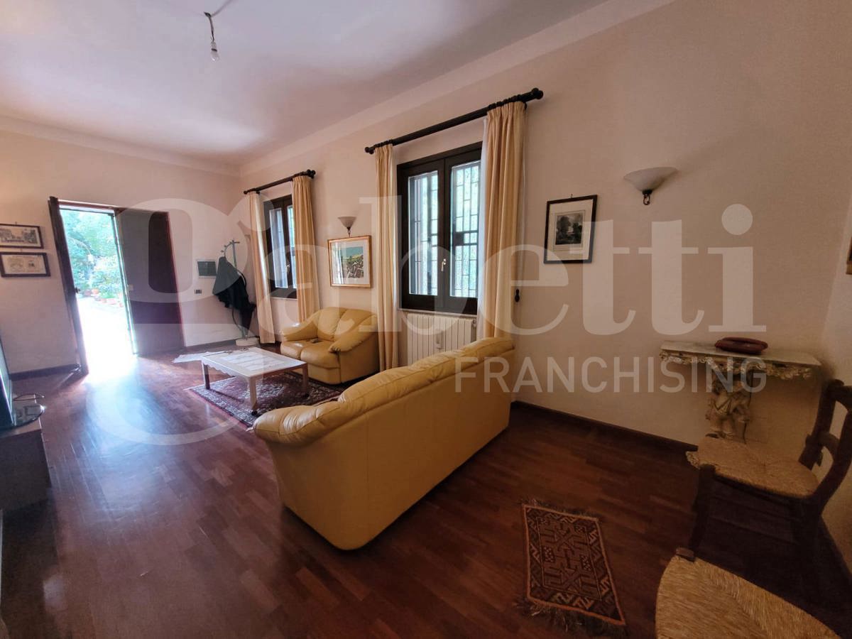 Villa con giardino a Siracusa