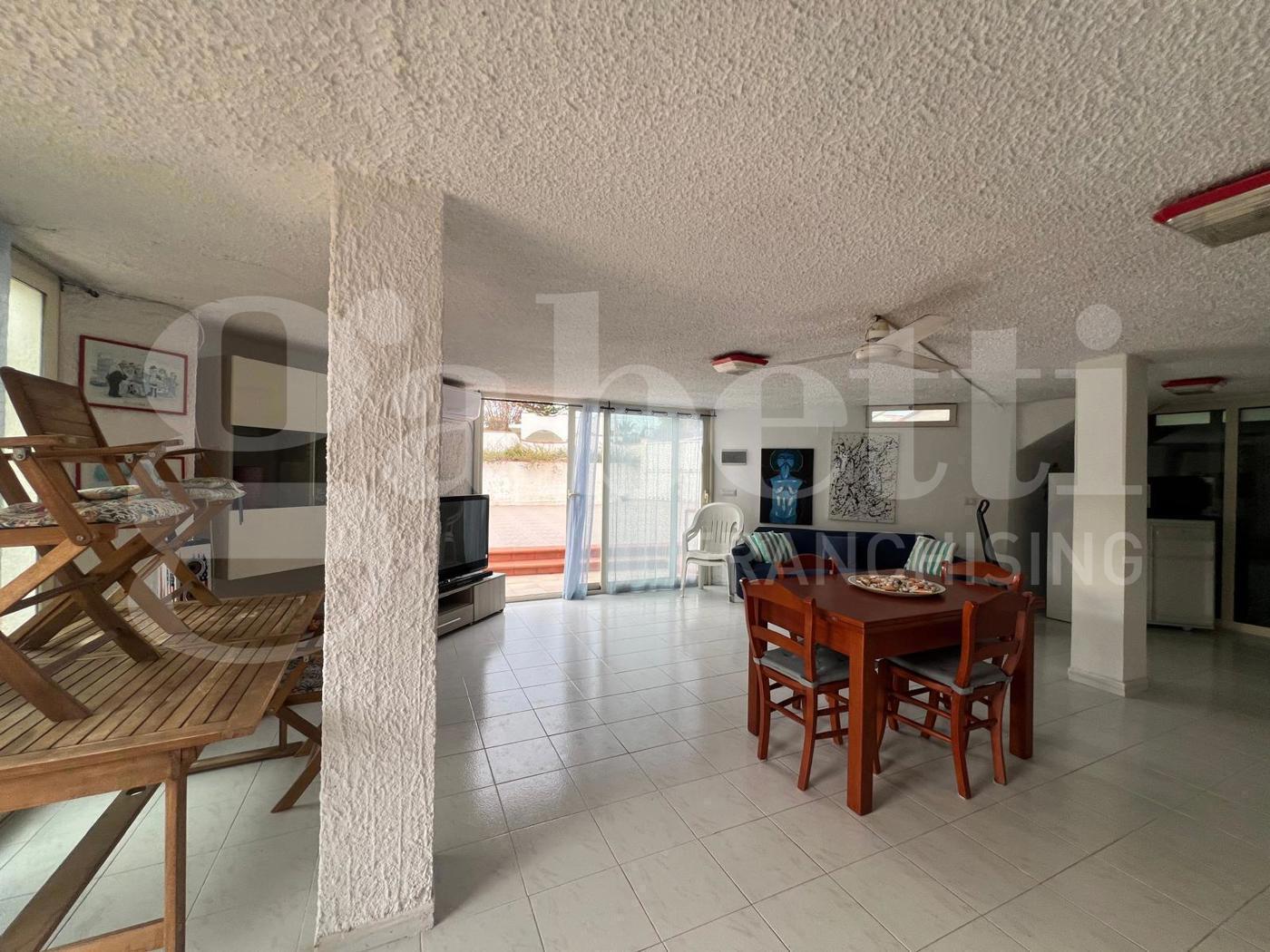 Villa con box doppio a Siracusa
