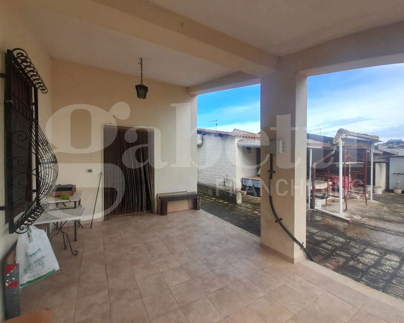 Villa con box doppio a Siracusa