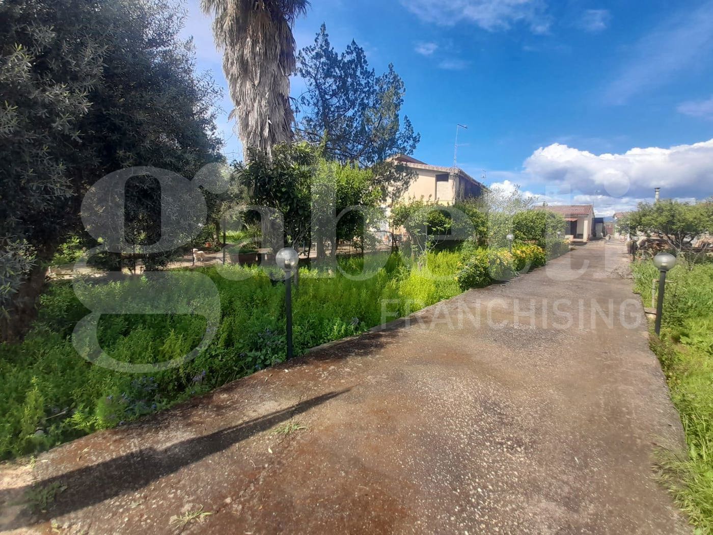 Villa con giardino a Siracusa
