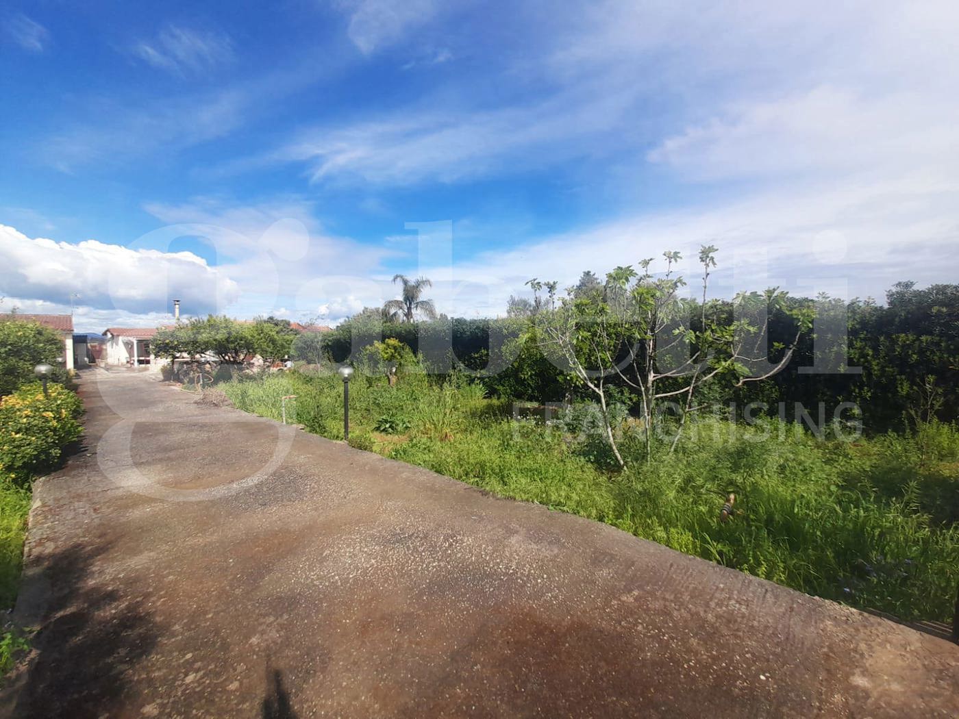 Villa con giardino a Siracusa
